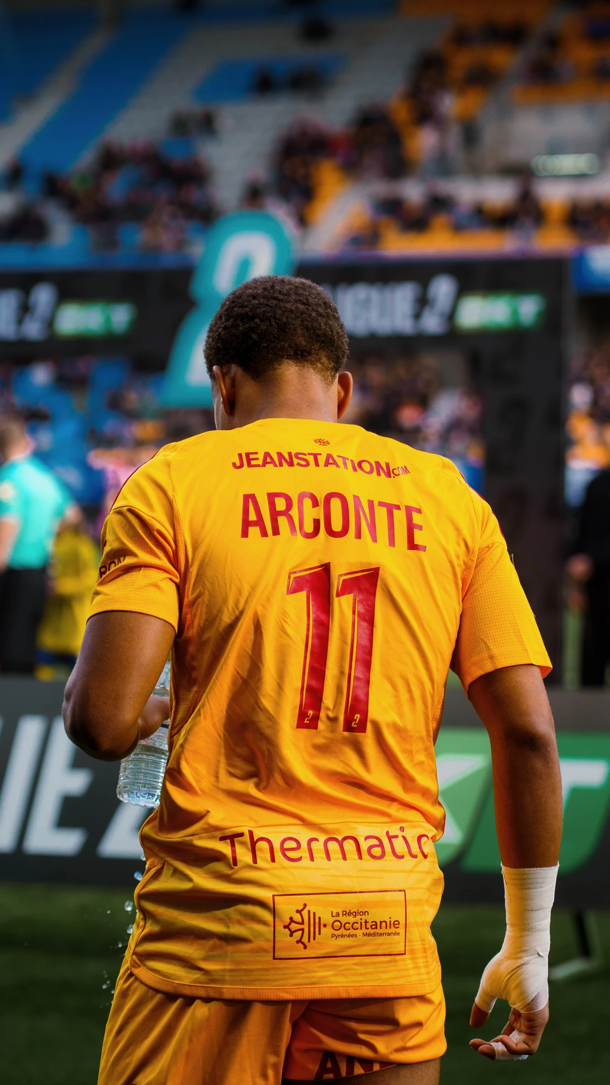 Joueur Arconte de Rodez lors du match contre l'ESTAC Troyes - Photo par Yann Barthaux, photographe à Troyes