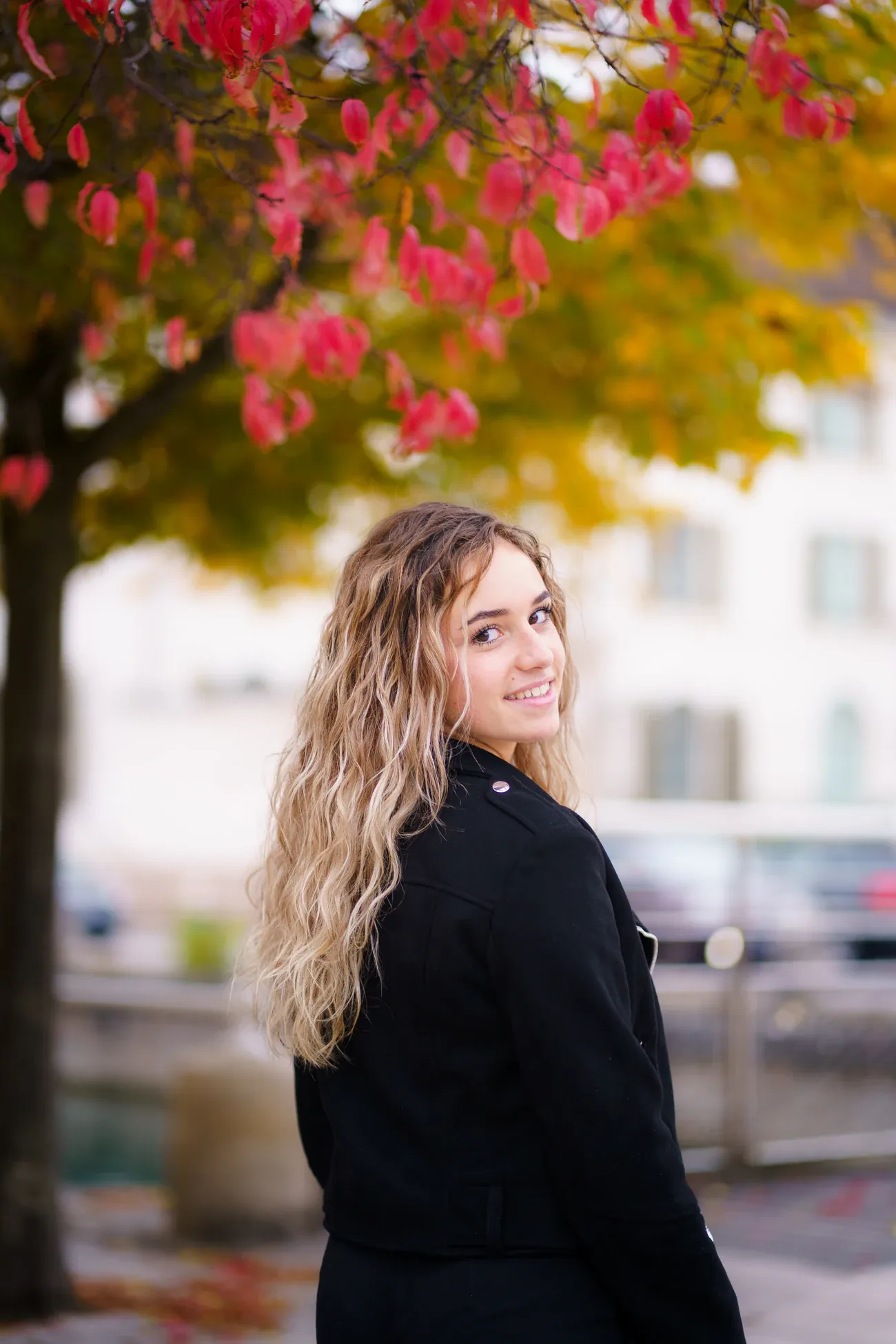 Portrait femme en extérieur automne à Troyes - Yann Barthaux photographe à Troyes